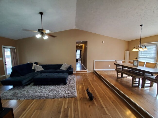 Building Photo - 6786 Candlewood Dr