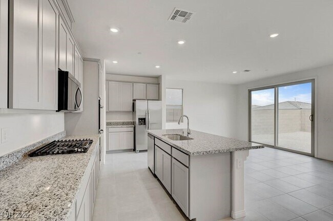 Building Photo - 1550 Rock Kestrel St