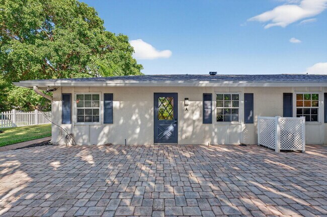 Building Photo - 800 Tropic Blvd