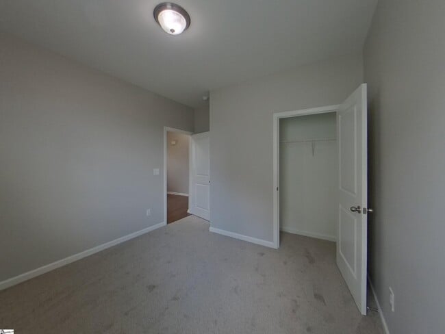 Building Photo - 312 New Spring Ln