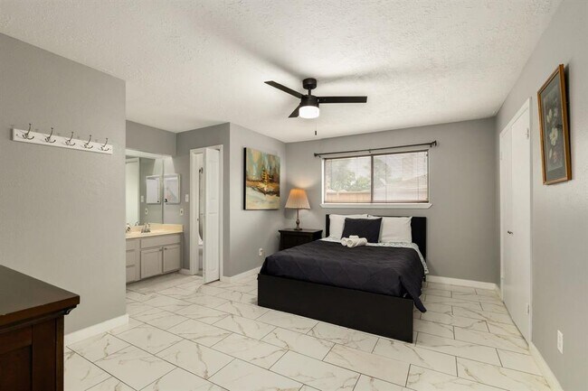 Building Photo - 14110 Eventide Dr