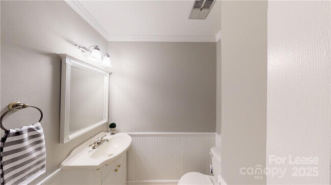 Building Photo - 3709 Colony Crossing Dr