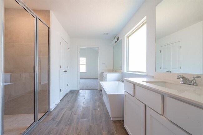 Building Photo - 113 Caterpillar Ln