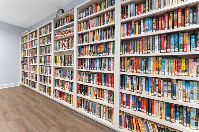 Building Photo - 6287 Bahia Del Mar Cir N