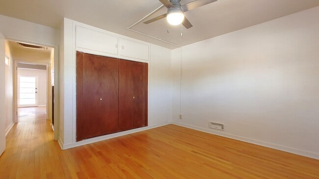 Building Photo - Charming 2 Bedroom House in the SE!