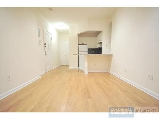 Building Photo - 151 E 81st St