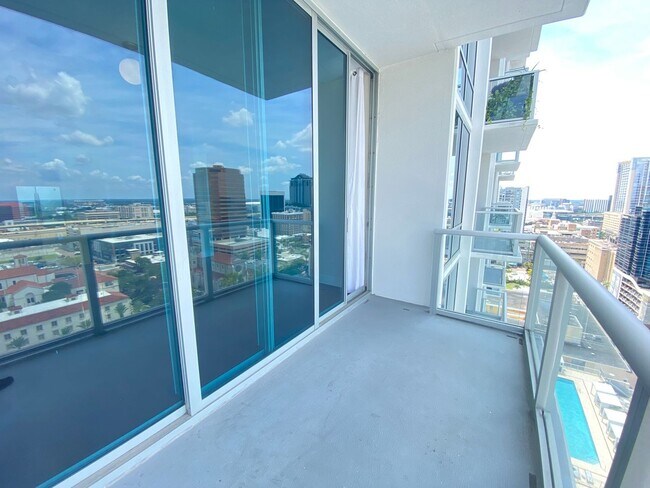 Building Photo - 2 Bedroom 2 Bath VUE Condo -- Application ...