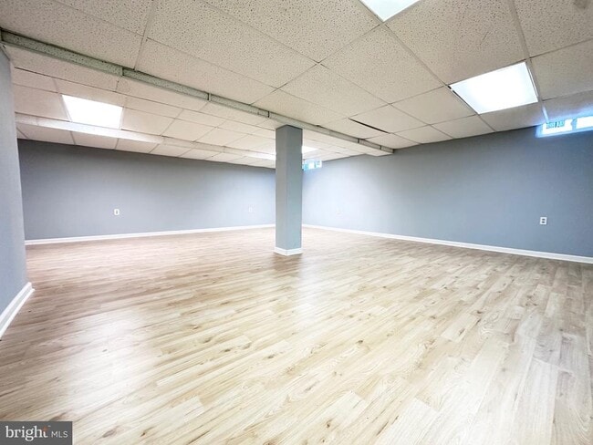 Building Photo - 2 W High Ridge Rd