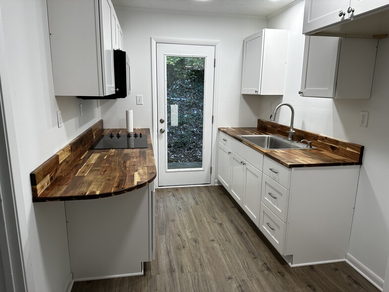 Building Photo - 2512 Legion Dr