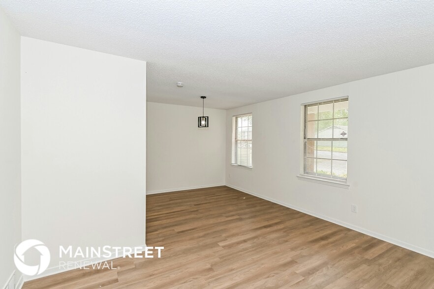 Building Photo - 3862 Kerwood Ave