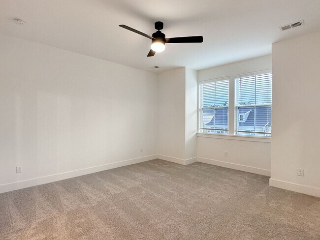 Building Photo - Luxury Townhome in Midtown Nexton
