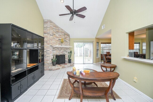 Building Photo - 9111 Belle Glen Dr