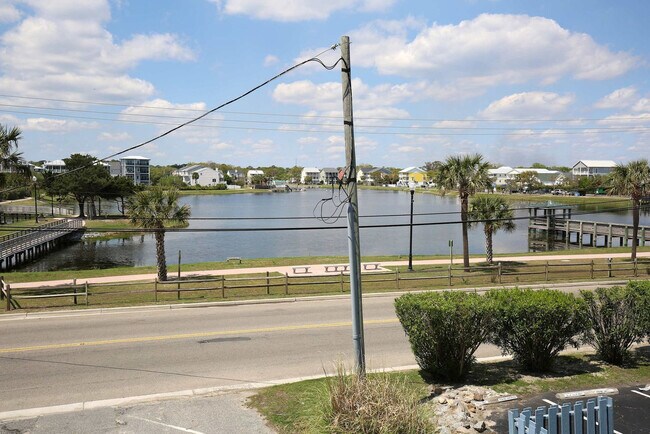 Building Photo - 606 Carolina Beach Ave S