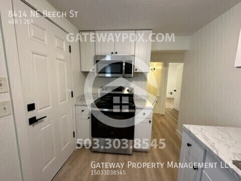 Building Photo - 8414 NE Beech St