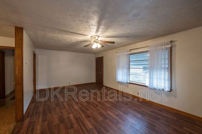 Building Photo - 6822 Wallis Rd