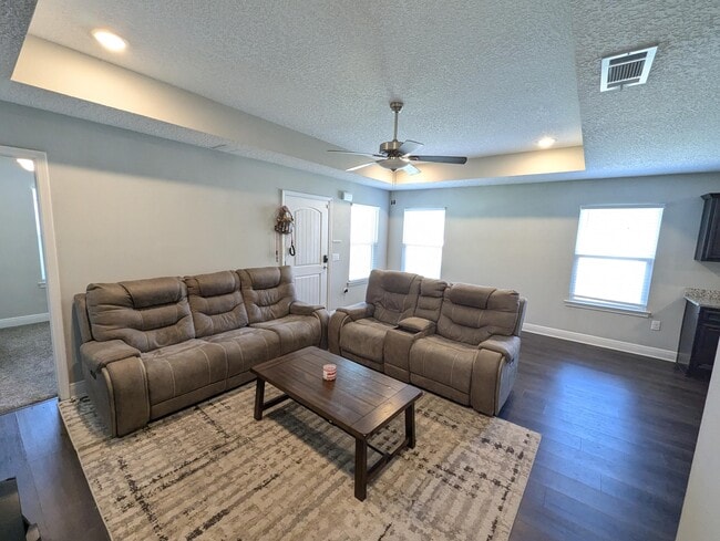 Building Photo - 5619 Charter Cir