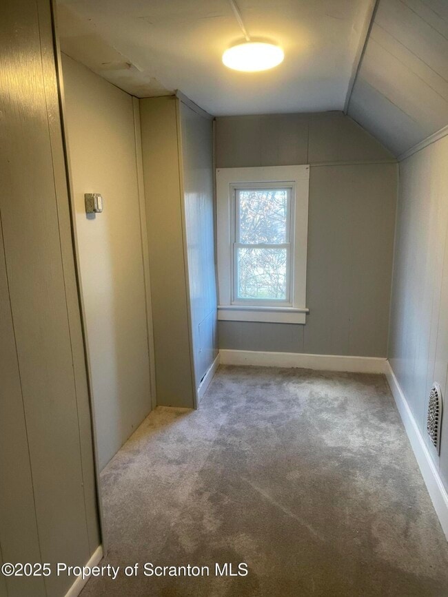 Building Photo - 2301 Boulevard Ave