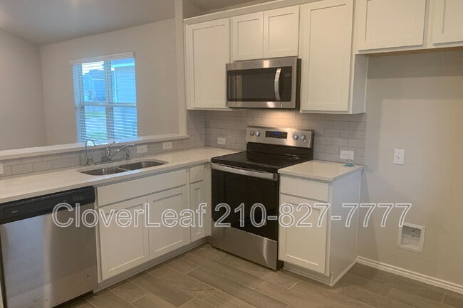 Building Photo - 2172 Darst Dr