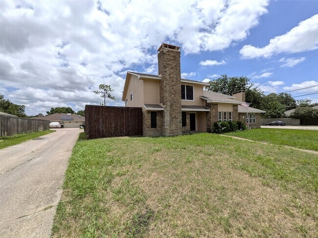 Building Photo - 3302 Townbluff Pl