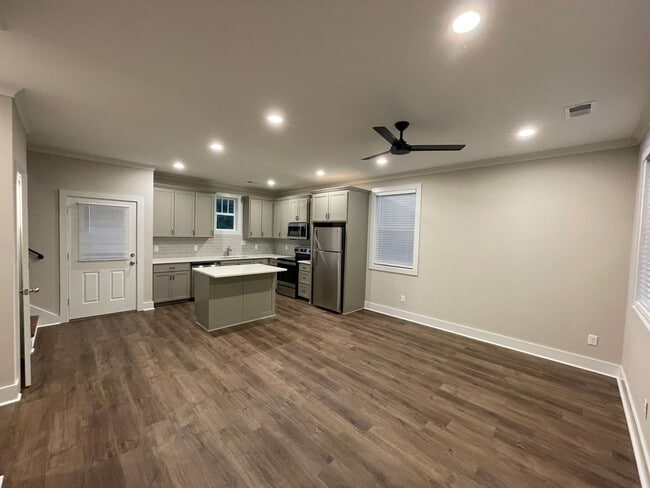 Building Photo - 2BD / 2BA FOR RENT