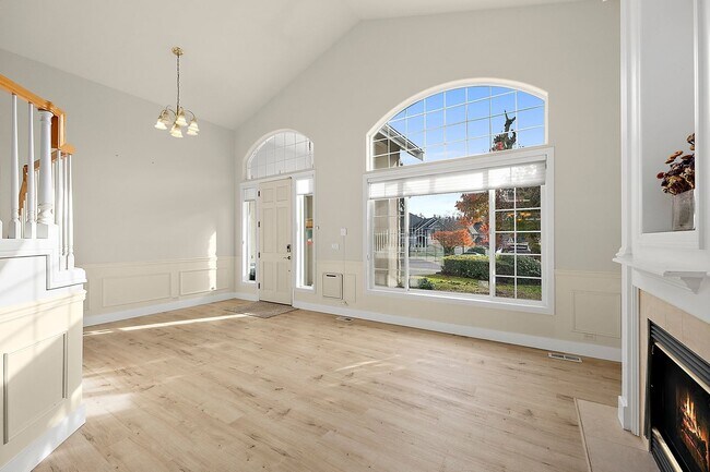 Building Photo - Immaculate 4-Bed Federal Way Home | Smart Tech, Tesla Charger, & Near JBLM!