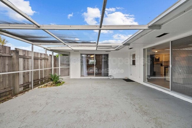 Building Photo - 93 East Ct