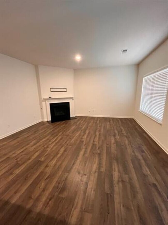 Building Photo - Beautiful 3-Bedroom Home in Oakland - Mode...
