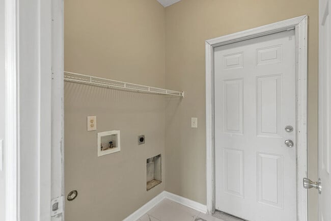 Building Photo - 106 Briar Hollow Dr