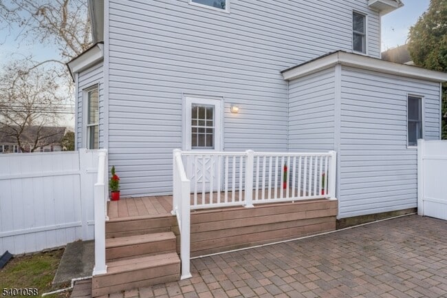 Building Photo - 71 Broad St