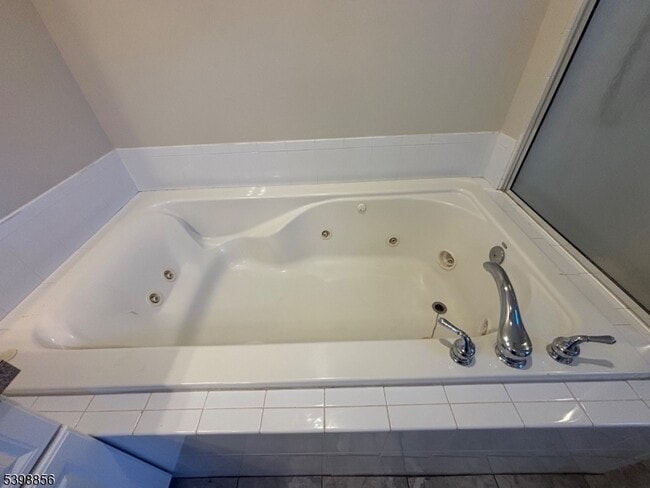 Building Photo - 189 Sunshine Dr