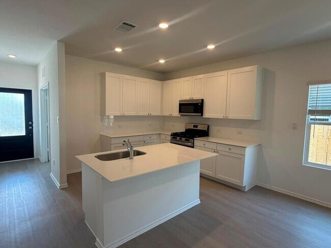 Building Photo - 17808 Indigo Bunting Ln