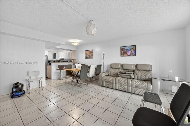 Building Photo - 15480 SW 82nd Ln