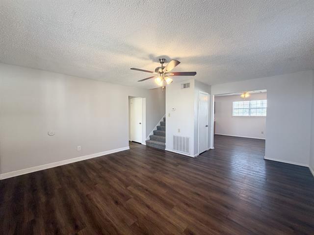 Building Photo - 493 Bryant Ave