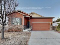 Building Photo - 583 Solano Dr