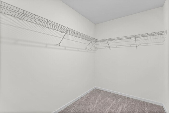 Building Photo - ***MOVE IN SPECIAL -$500 OF FIRST 2 MONTHS RENT WITH A JANUARY 31ST OR SOONER MOVE IN DATE***Welc...