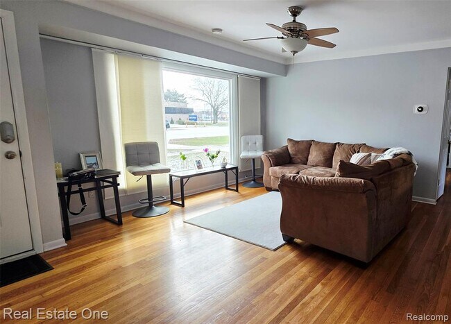 Building Photo - 4217 Crooks Rd