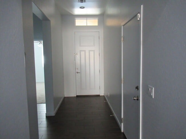 Building Photo - MULBERRY