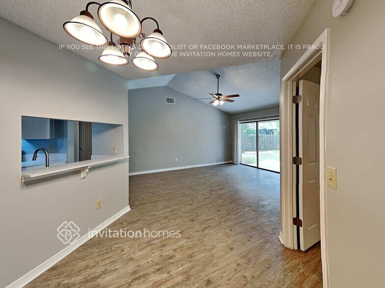 Building Photo - 8096 Kilwinning Ln