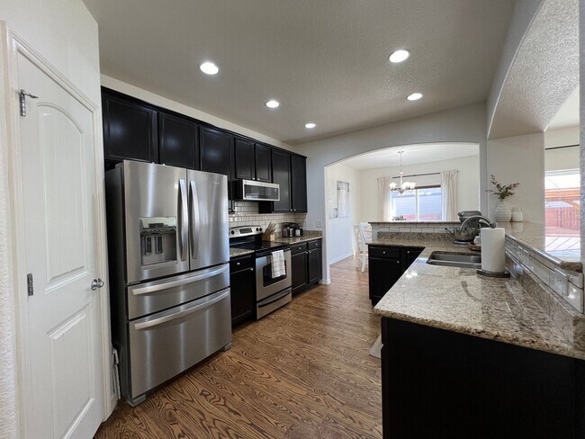 Building Photo - Beautiful 4 Bedroom Home in Meridian Ranch