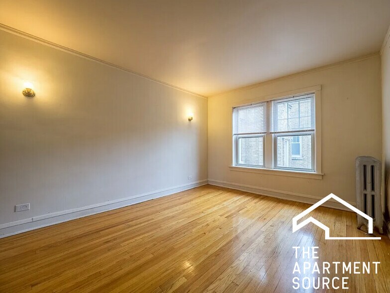 Building Photo - 4856 N Leavitt St
