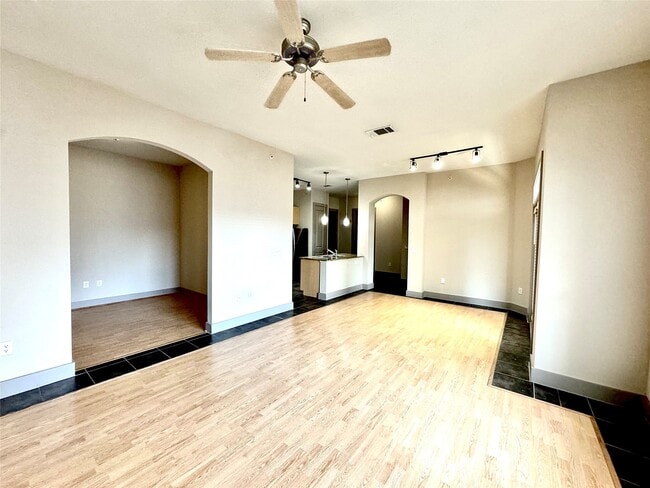 Primary Photo - 3660 Richmond Ave.