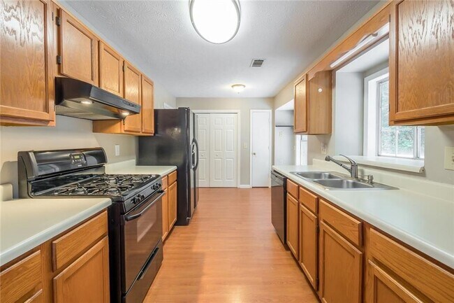 Building Photo - 702 River Rock Psge