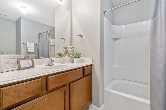 Building Photo - 31007 E Lost Creek Blvd