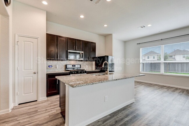 Building Photo - 24810 Lorenzo Glaze Trail