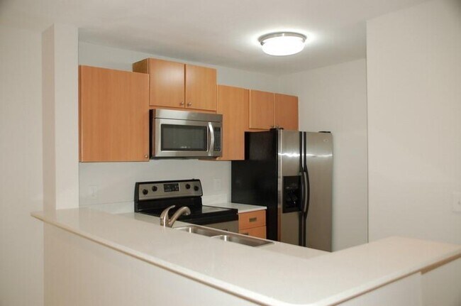 Building Photo - 1780 Palm Cove Blvd