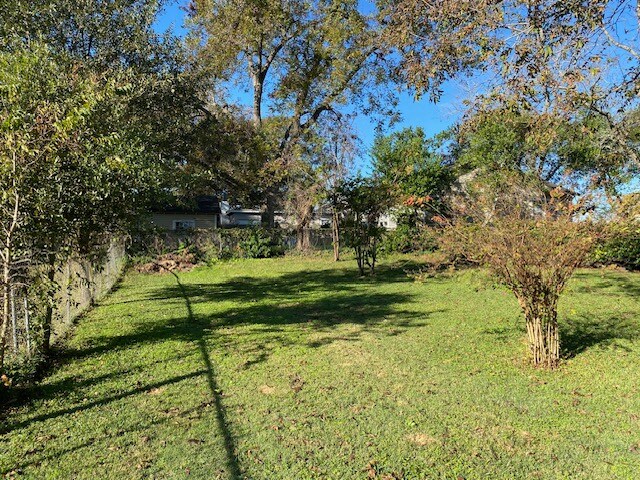 Building Photo - 1202 Marie St