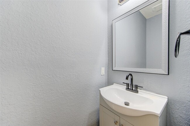 Building Photo - 6027 Mystic Berry Dr