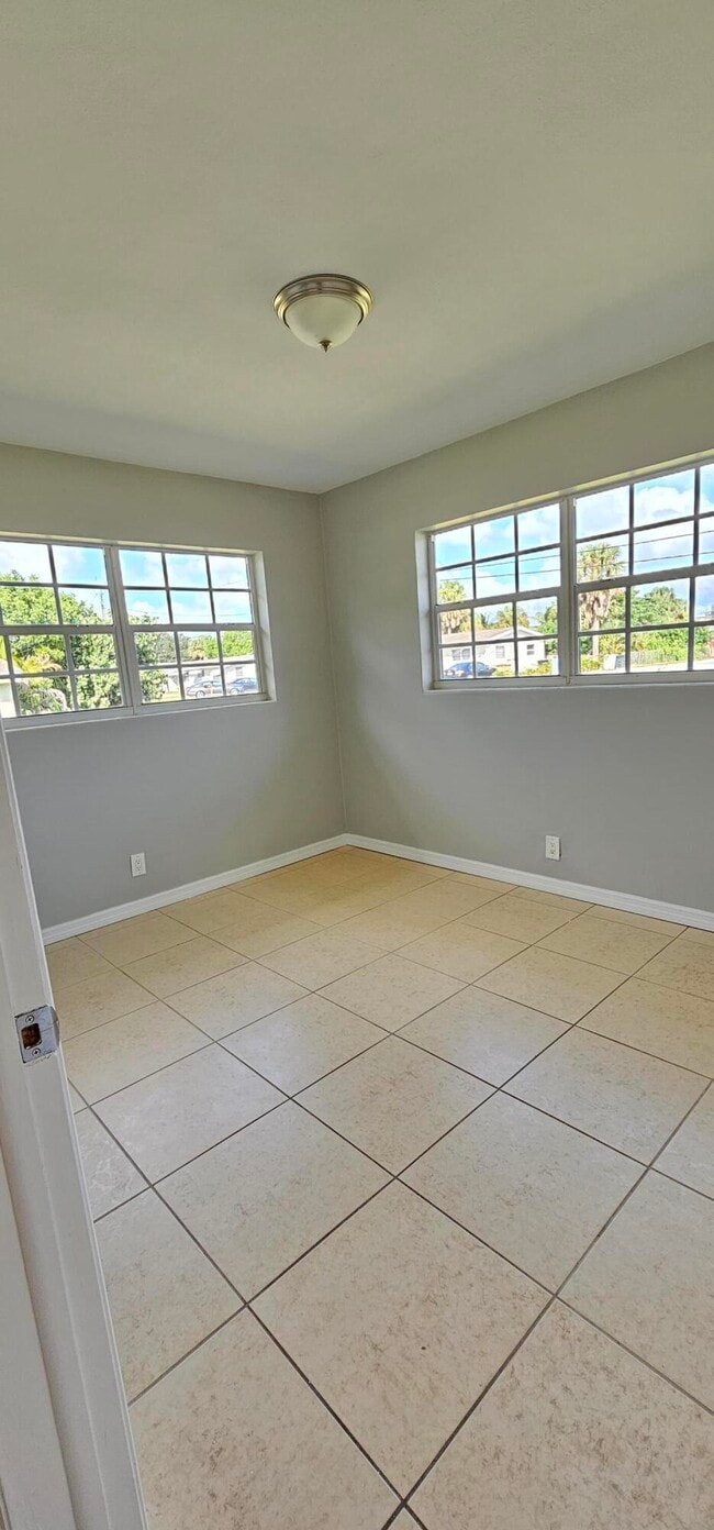 Building Photo - 8529 Sunset Dr