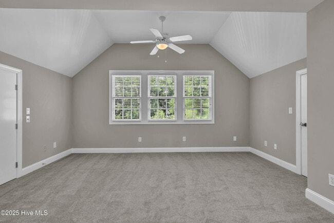 Building Photo - 844 Arboretum Dr