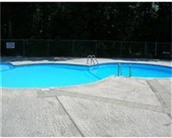 Building Photo - 816 County St